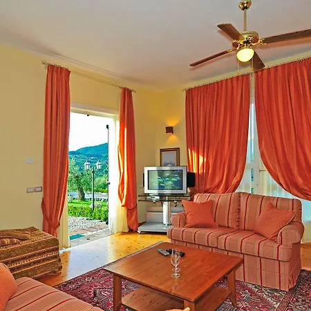 Suite Accommodation Pensión 3*