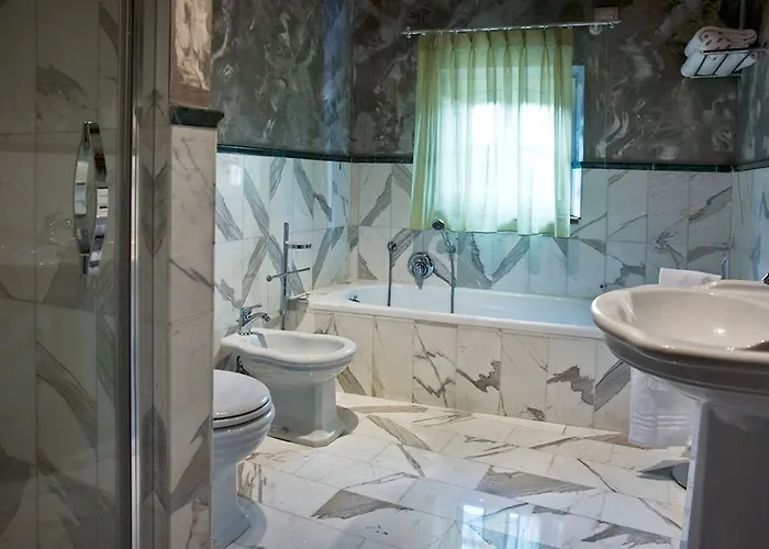 Suite Accommodation 3*